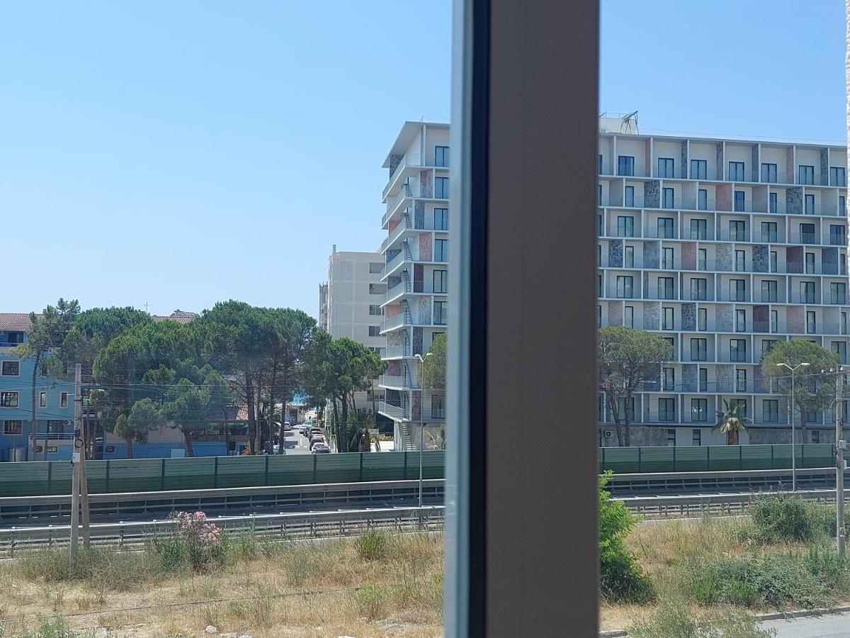 Golden Beach Apartments Durrës Exterior foto